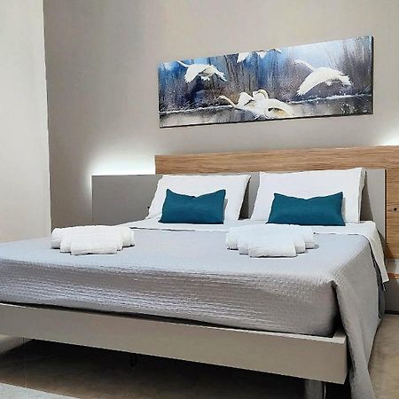 Fd Apartments - Zoe Prestigioso Appartamento Vicino Alla Stazione E Al Centro Monopoli Exteriör bild